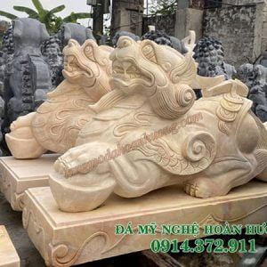 Con Tỳ hưu đá vàng 01