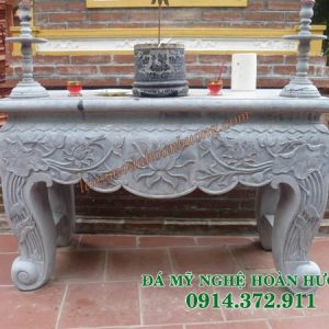 Mẫu bàn lễ đá chân quỳ chạm hổ phù 09