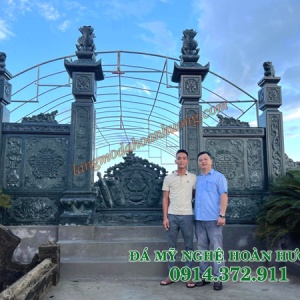 Mẫu cổng tứ trụ đá xanh rêu đẹp 14