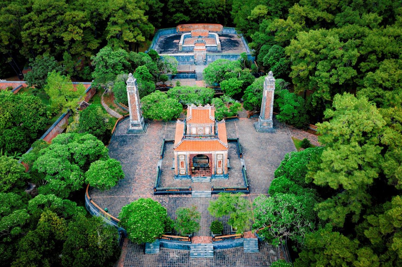 Lăng vua tự đức, Top 5 mẫu lăng mộ đẹp nhất việt nam