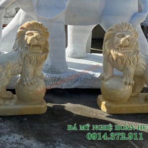 Tượng Con sư tử đá vàng 03