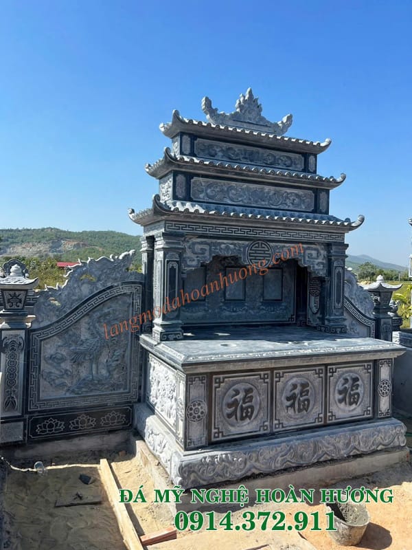 Mẫu mộ ba đá 3 mái kết hợp cánh lượn chạm hạc 50 Mẫu mộ ba đá 3 mái kết hợp cánh lượn chạm hạc 50